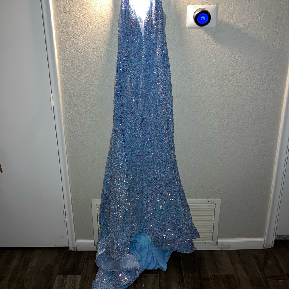 Beautiful Blue prom dress